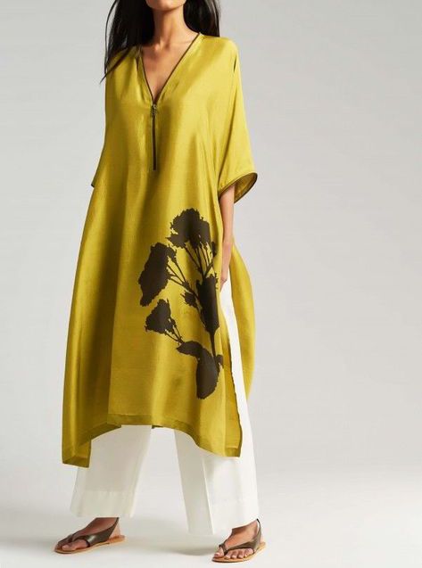 Moroccan Embroidered Kaftan Dress: Bohemian Chic Elegance.