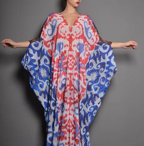 Exquisite Moroccan Kaftan Dress with Intricate Embroidery