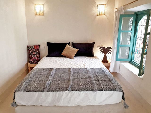 Luxurious Dark Grey Moroccan Handwoven Cotton Blanket