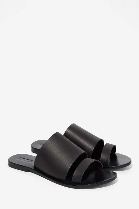Sophisticated Leather Sandals for Fashion-Forward Style