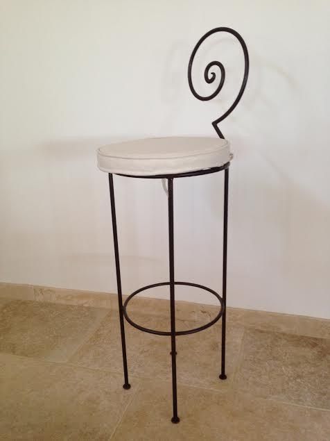 Silla de Hierro Forjado Hecha a Mano - Decorativa y Moderna