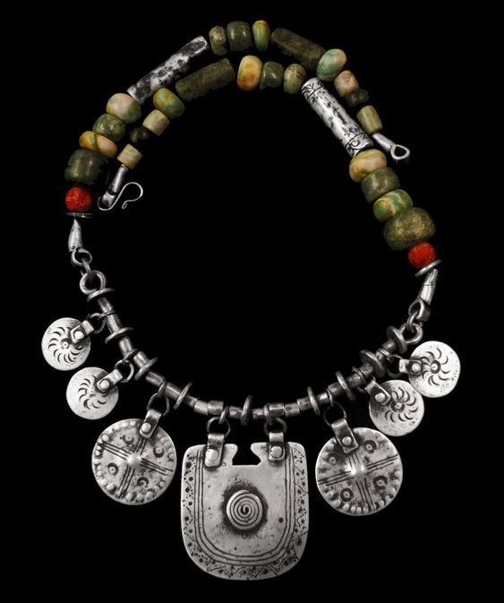 Moroccan Tuareg Berber Geometric Necklace - Handcrafted Ethnic Elegance