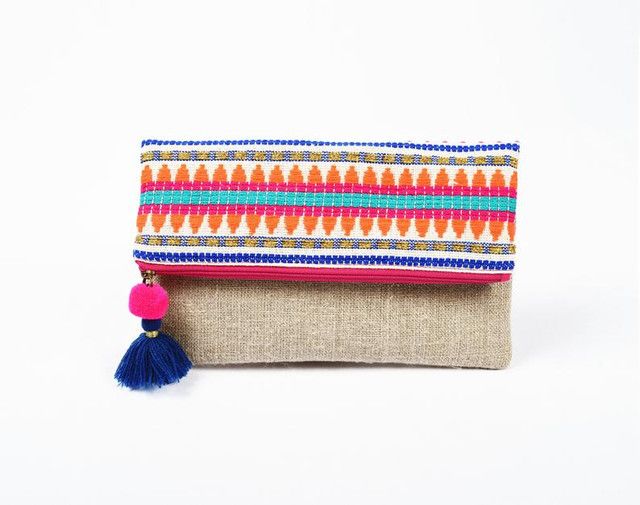 Handwoven Moroccan Straw Clutch - Sustainable Style