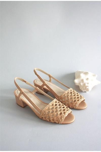 Straw Sandals 017 - Chic and Comfortable Summer Footwear
