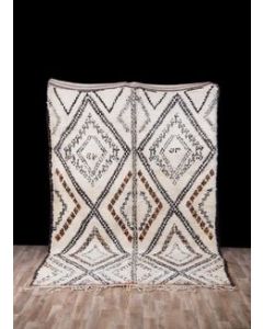 Handwoven Moroccan Beni Ourain Wool Rug with Geometric Diamond Pattern