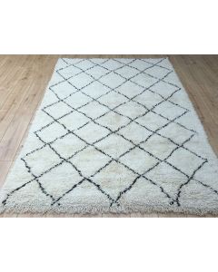 Moroccan Diamond Pattern Wool Rug - Authentic Beni Ourain