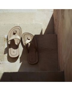 Chic Leather Sandals: High-Quality Fashion & Comfort