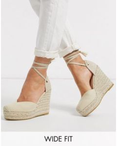 Chic Leather Sandals - Handcrafted for Comfort & Style