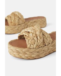 Straw Handcrafted Lightweight Sandals for Summer Style