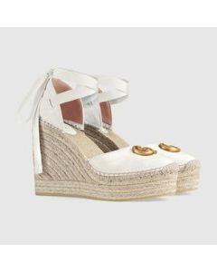 Straw Sandals: Eco-Friendly and Breathable Footwear