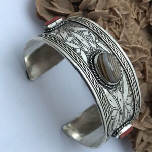 Handcrafted Moroccan Berber Silver Bracelet - Elegant Geometric Design