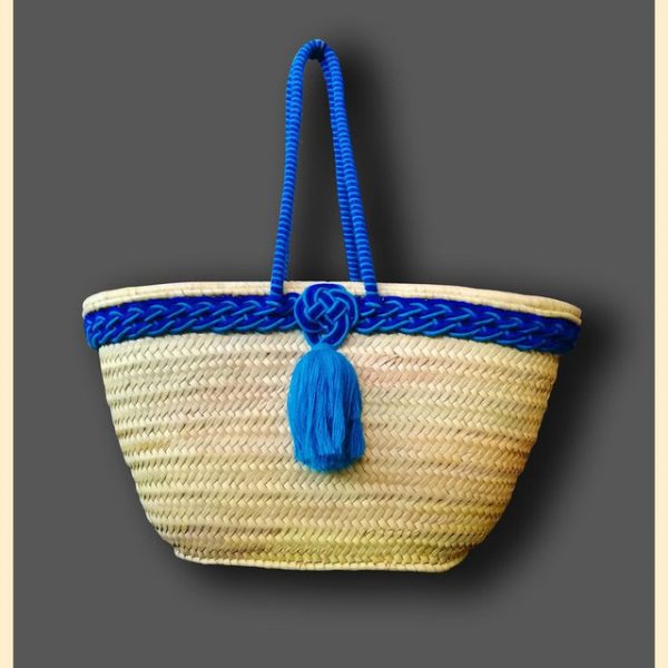 Moroccan Straw Handbag: Ethically Crafted Chic Accessory.