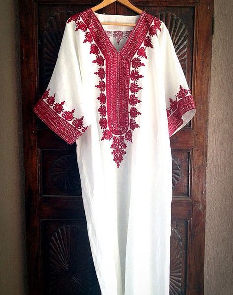 Exquisite Moroccan Embroidered Kaftan Dress - Bohemian Chic Statement Piece