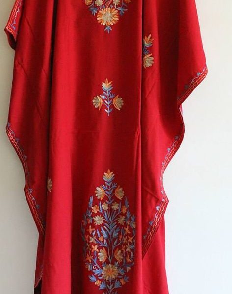 Bohemian Chic Moroccan Kaftan Dress - Embroidered Pattern & Stylish Design