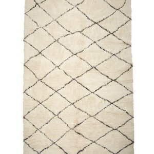 Timeless Moroccan Diamond Pattern Wool Rug - Vintage Charm