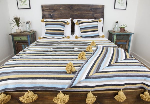 Moroccan Pom Pom Blanket - Hand-Woven Cotton with Colorful Stripes