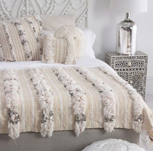 Exquisite Moroccan Wool Blanket | Handmade Elegance for Your Space