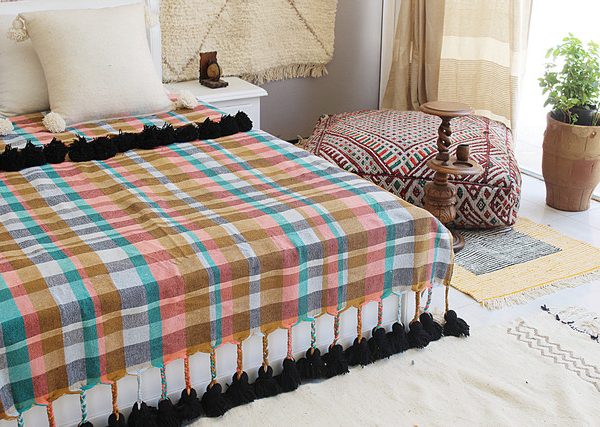 Moroccan Pom Pom Blanket - Handcrafted Coloured Plaid Design