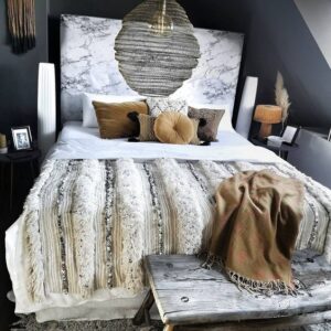 Moroccan Handwoven Wool Blanket - Boho Style and Warmth