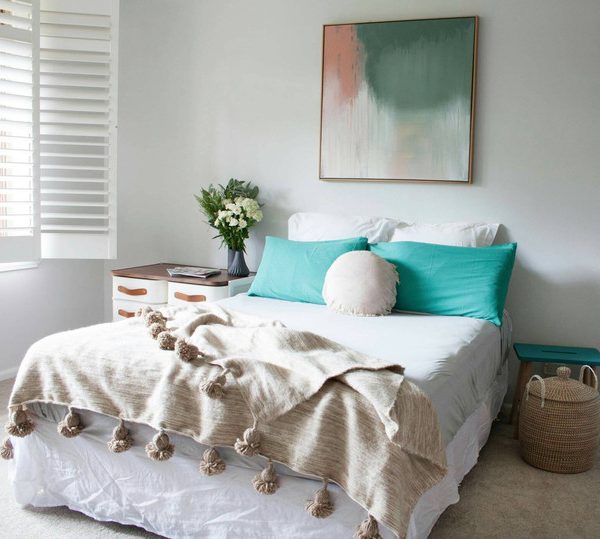 Cream Moroccan Wool Pom Pom Blanket | Hand-Woven Luxury