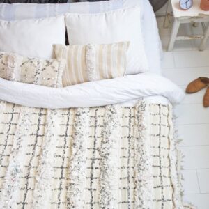 Handmade Moroccan Wedding Blanket - Luxurious Wool Blanket for Home & Outdoor Use