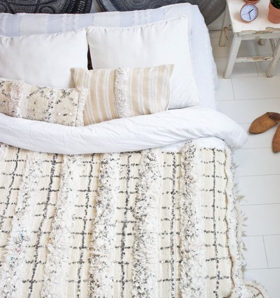 Handmade Moroccan Wedding Blanket - Luxurious Wool Blanket for Home & Outdoor Use