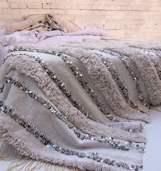Moroccan Berber Handwoven Wool Blanket in Grey