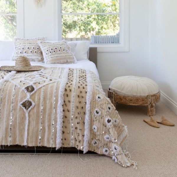 Moroccan Wool Blanket Handmade with Amawigh Pattern