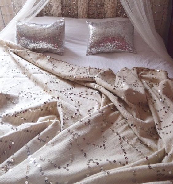 Moroccan Glittery Beige Throw Blanket - Handcrafted Woolen Masterpiece