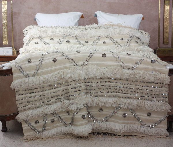 Moroccan Wool Handwoven Blanket 077 - Artisan Crafted Cozy Bedspread