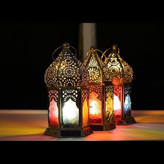 Moroccan Silver Metal Floor Lamp - Handcrafted Vintage Pendant