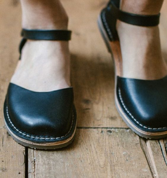 Classic Leather Sandals for Stylish Comfort