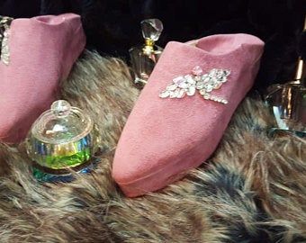 Luxury Moroccan Leather Slippers: Handcrafted Comfort & Style