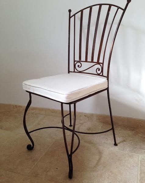 Modern Moroccan Metal Chair - Handcrafted Iron Artistry