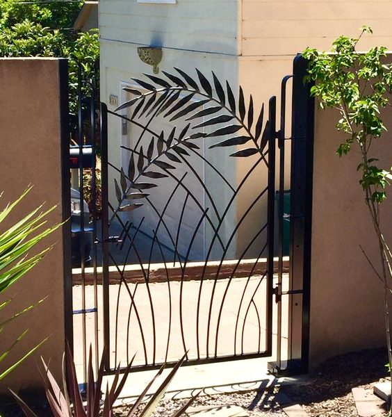 Modern and Secure Metal Door 116 - Top-Quality Entryway Enhancement