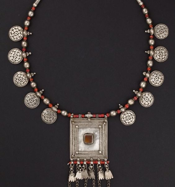 Moroccan Tuareg Berber Geometric Necklace - Handcrafted Elegance