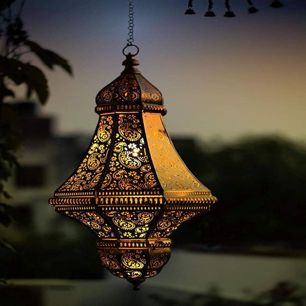 Dark Metal Moroccan Pendant Lamp with Flower Patterns for Indoor and Outdoor Use - Vintage Elegance for Any Room.