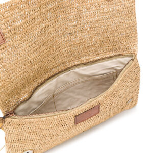 Chic Straw Clutch for Stylish Organization