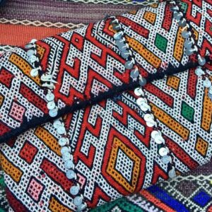 Chic Straw Clutch - Sophisticated Woven Design