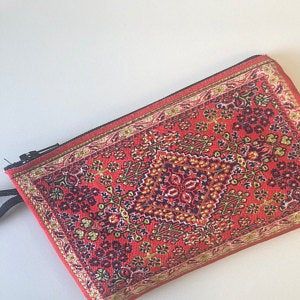 Sustainable Handcrafted Straw Clutch | Stylish Eco-Friendly Accessory