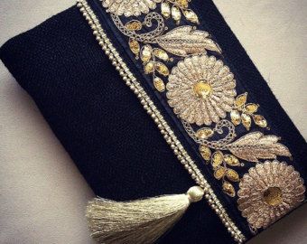 Chic Bohemian Natural Straw Clutch - Handcrafted & Versatile