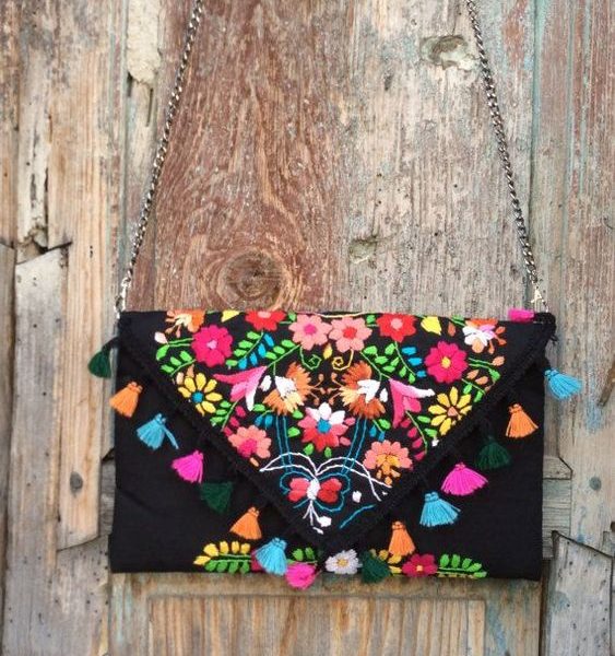Chic Straw Clutches | Lightweight & Elegant Summer Accessory