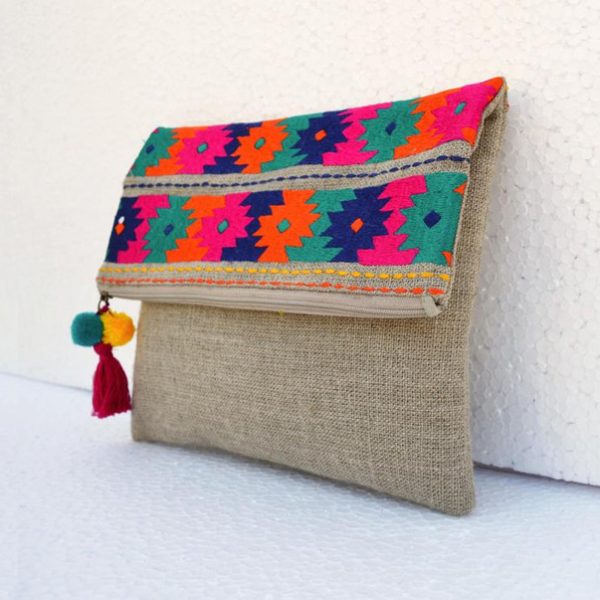 Straw Clutch 063 - Premium Materials for Sophisticated Style
