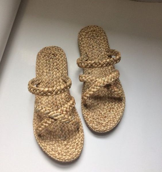 Handcrafted Natural Straw Summer Sandals - Eco-Friendly & Trendy