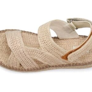 Breathable Straw Sandals | Handcrafted and Elegant
