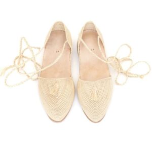 Beach Chic Straw Sandals: Eco-Friendly & Stylish Choice