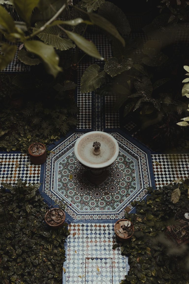 Tiled fountain, centre court